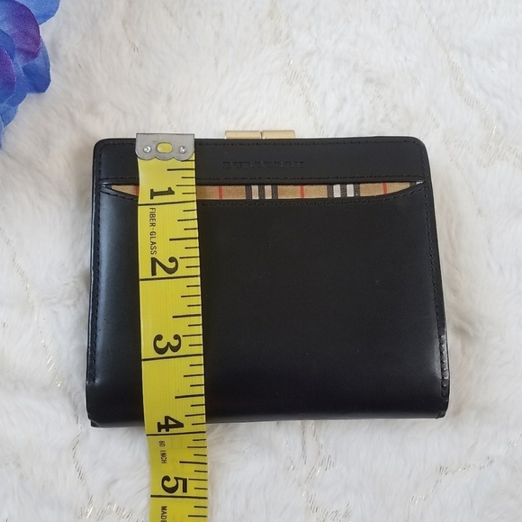 Authentic Burberry Leather Small Wallet - Picture 4 of 13
